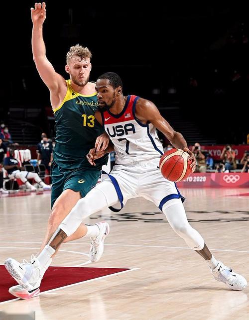 美国男篮vs澳大利亚男篮